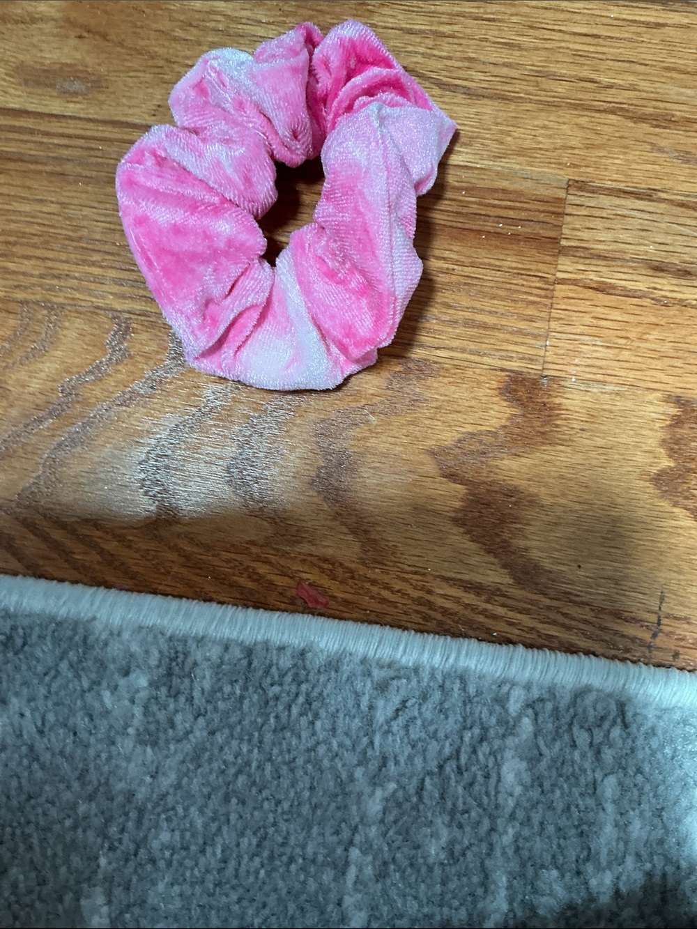 Assorted Women’s Velvet and Patterned Scrunchie Set - Pink, Blue, Leopard, Multi - Picture 4 of 5